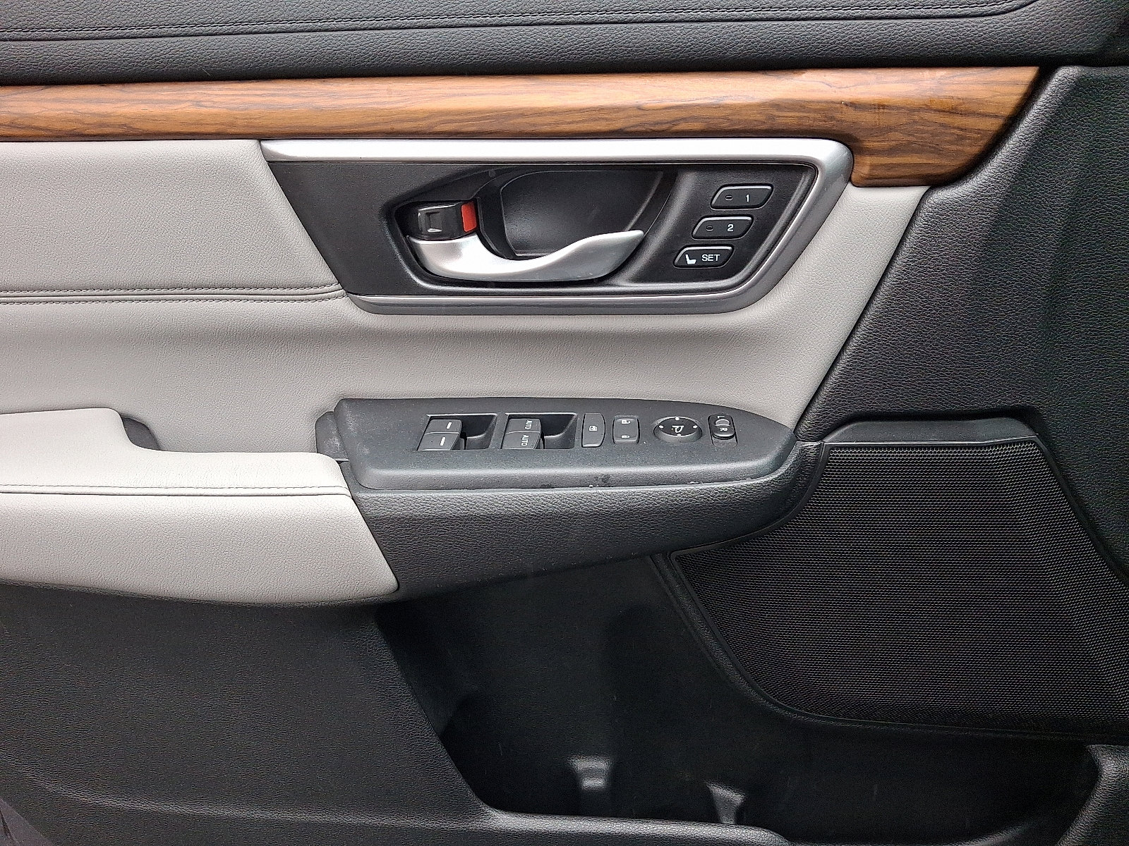 Used 2017 Honda CR-V EX-L image 19