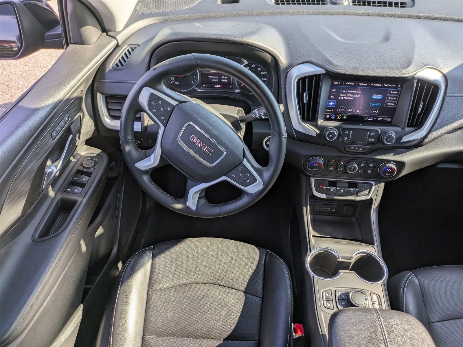 Used 2023 GMC Terrain SLT image 18