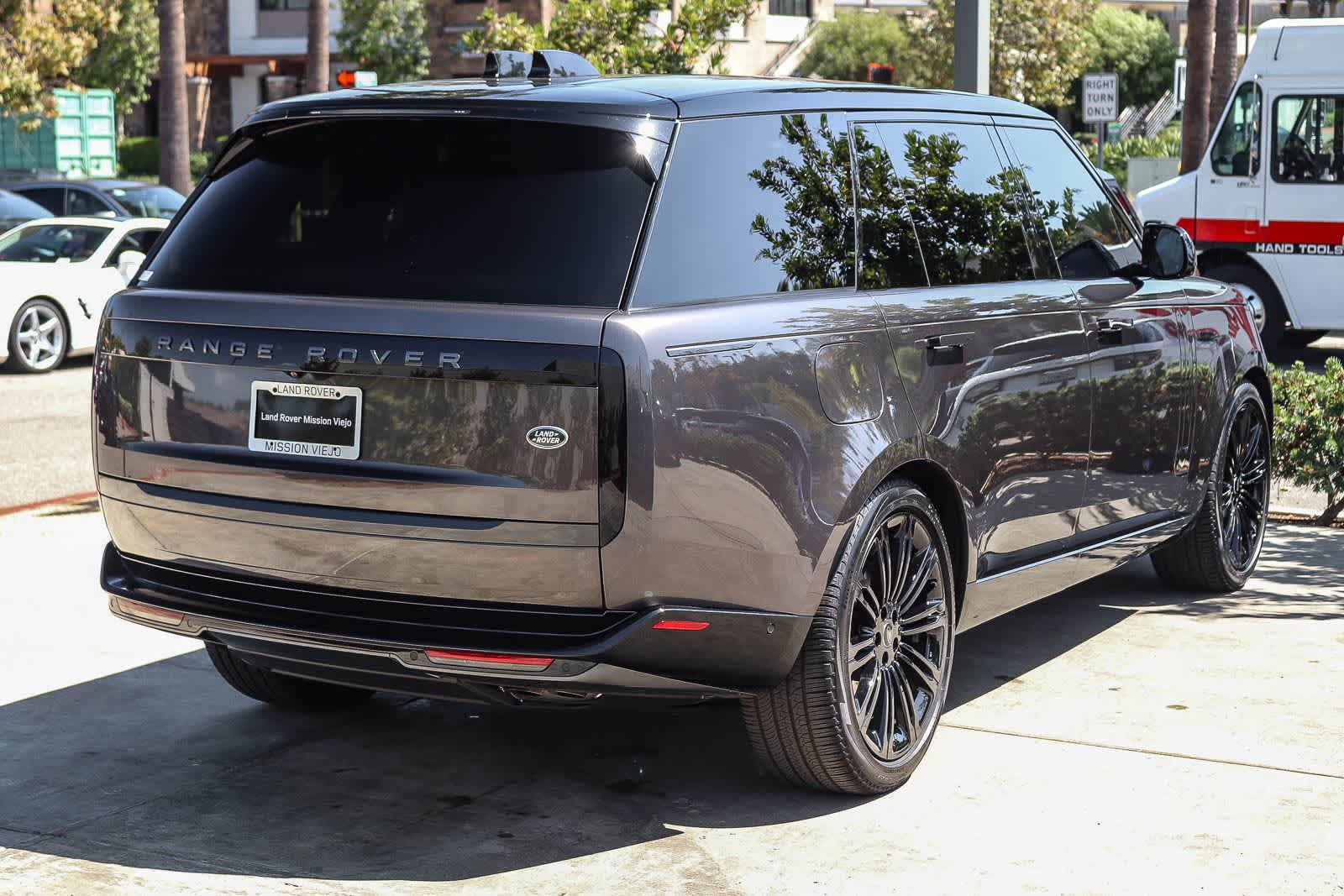 Used 2022 Land Rover Range Rover Long Wheelbase First Edition AWD/4WD image 5