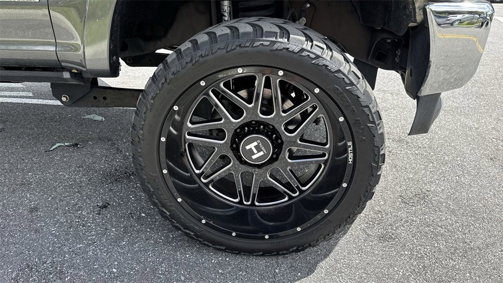 Used 2017 Ford F350 Lariat w/ Chrome Package image 61