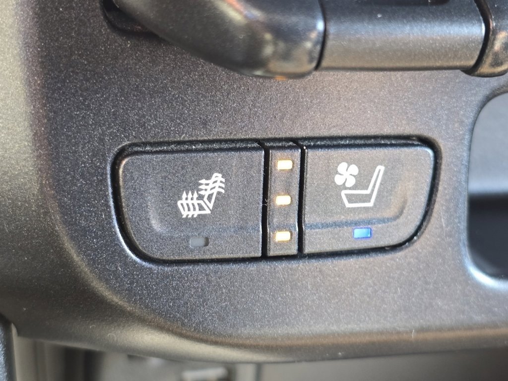 Used 2019 GMC Canyon Denali image 5