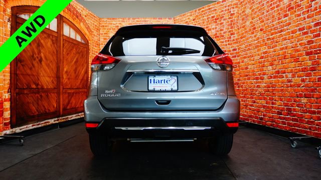 Used 2018 Nissan Rogue SV w/ Premium Package AWD/4WD image 6