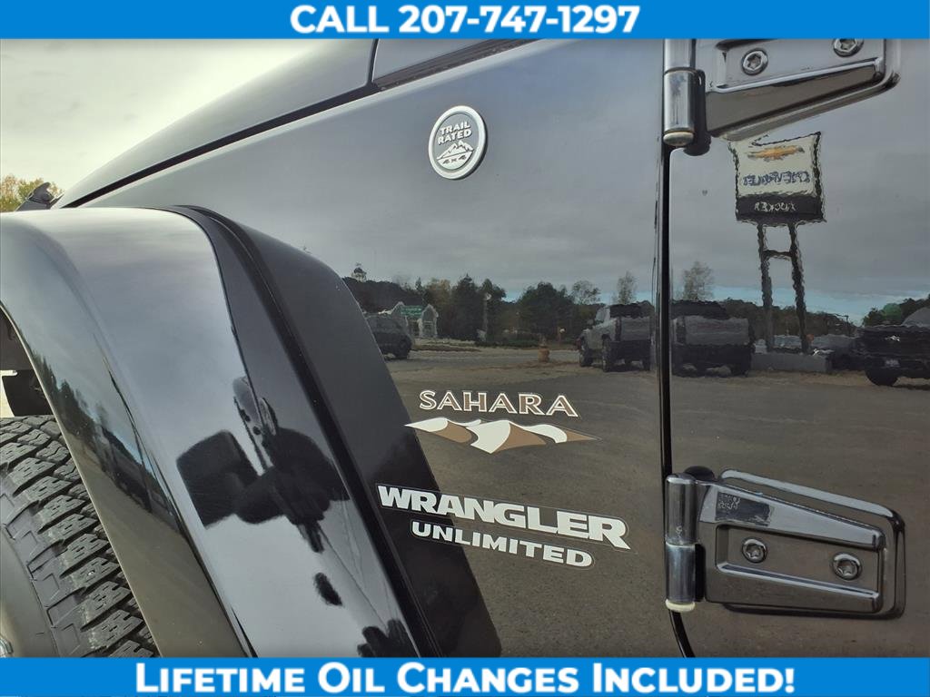 Used 2017 Jeep Wrangler Unlimited Sahara w/ Max Tow Package image 10