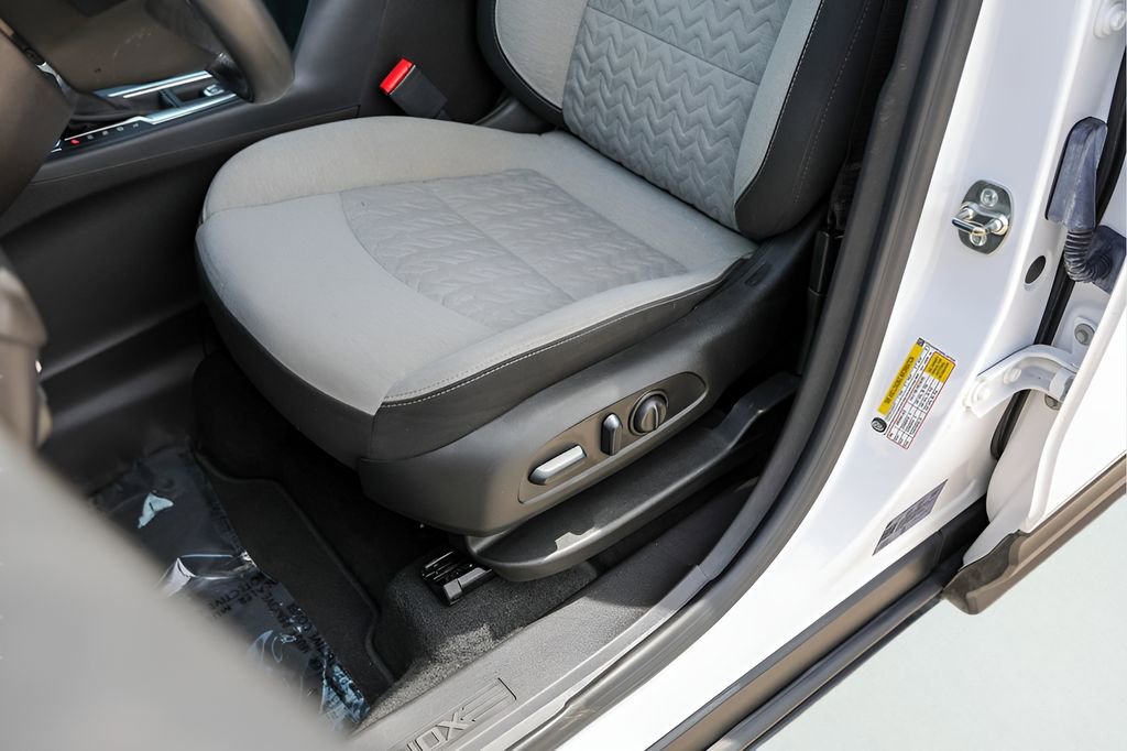 Used 2024 Chevrolet Equinox LS w/ LS Convenience Package FWD image 7