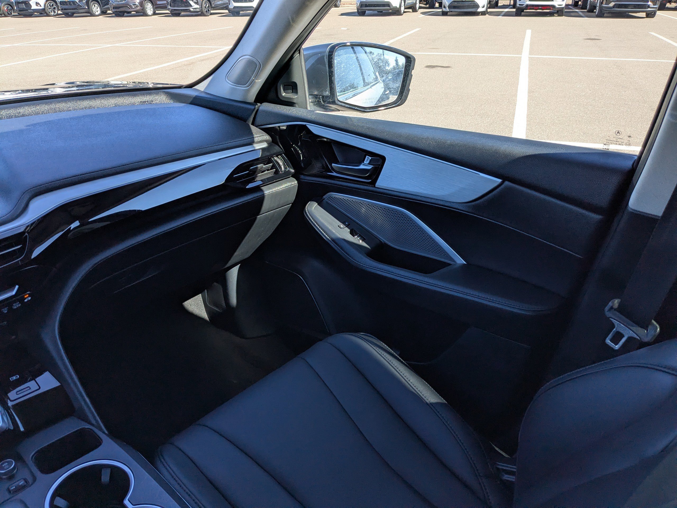 Used 2023 Acura MDX SH-AWD image 19