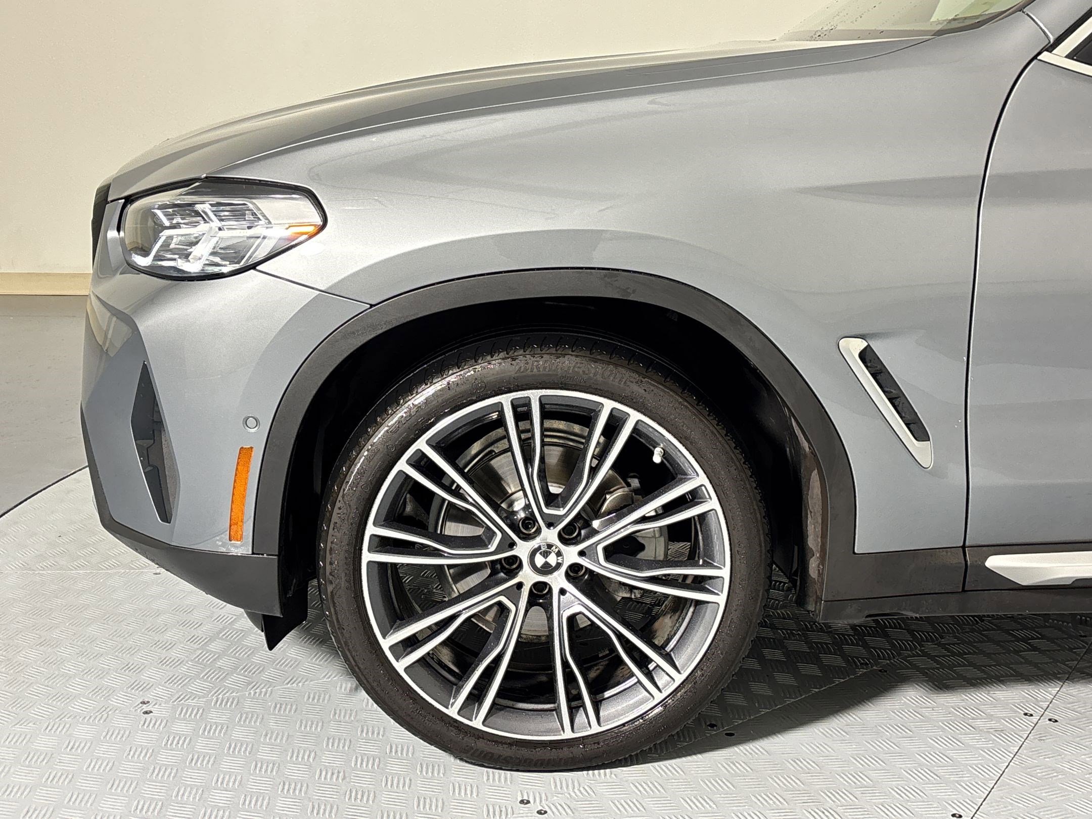 Certified 2024 BMW X3 sDrive30i w/ Convenience Package RWD image 11
