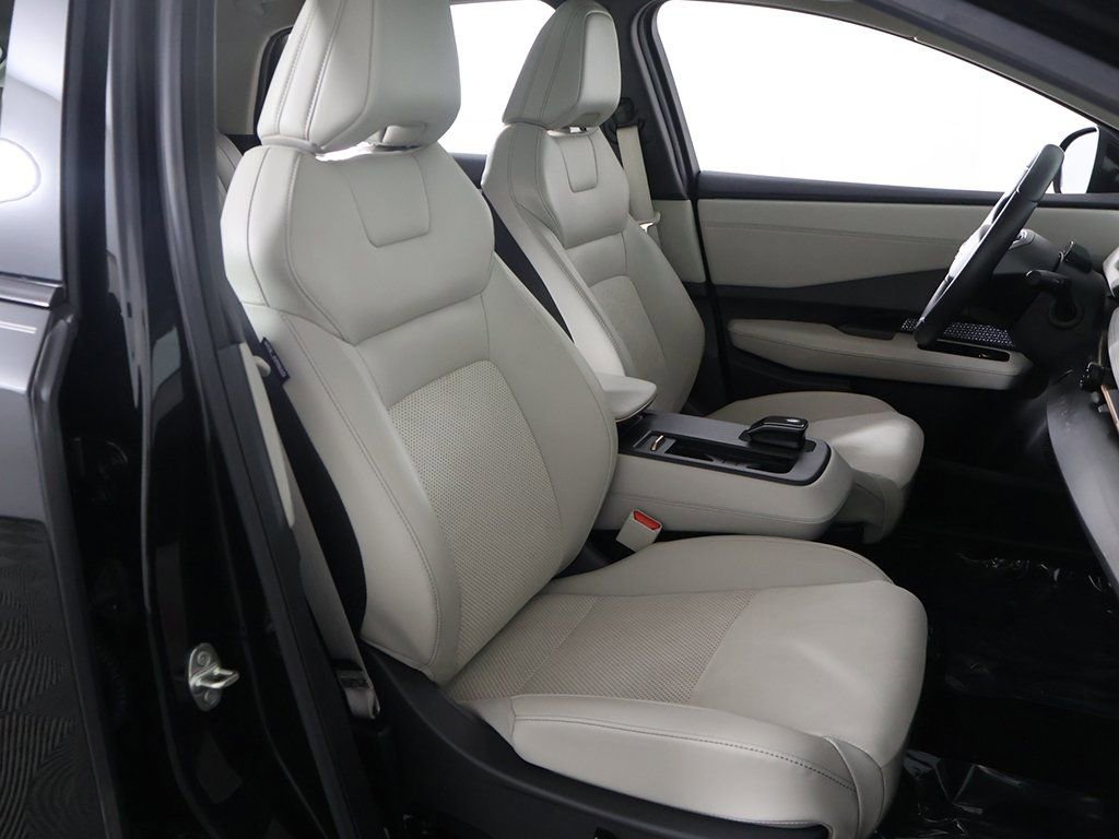 Used 2024 Nissan Ariya FWD image 33