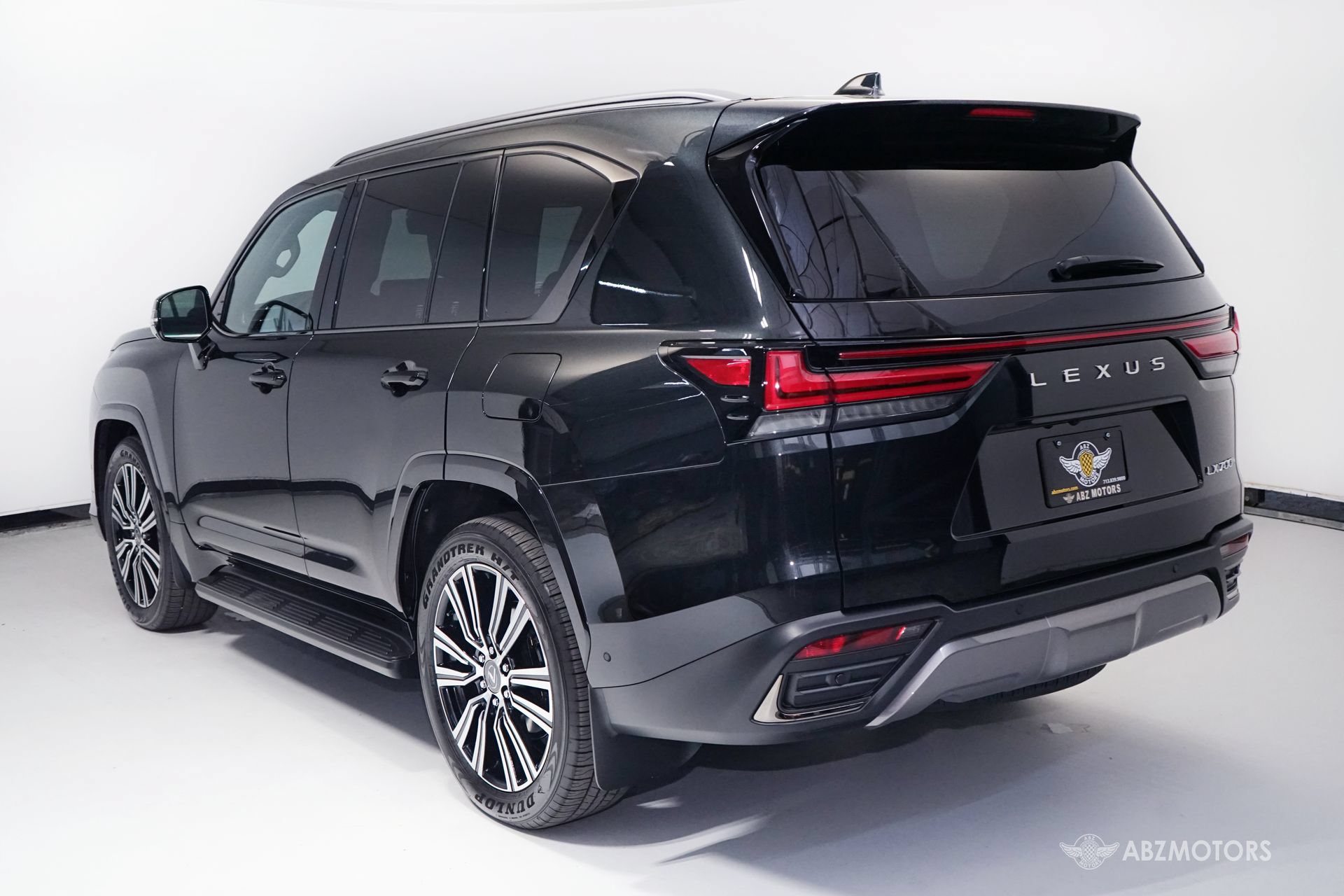 Used 2026 Lexus LX 700h Luxury w/ Appearance Package AWD/4WD image 6