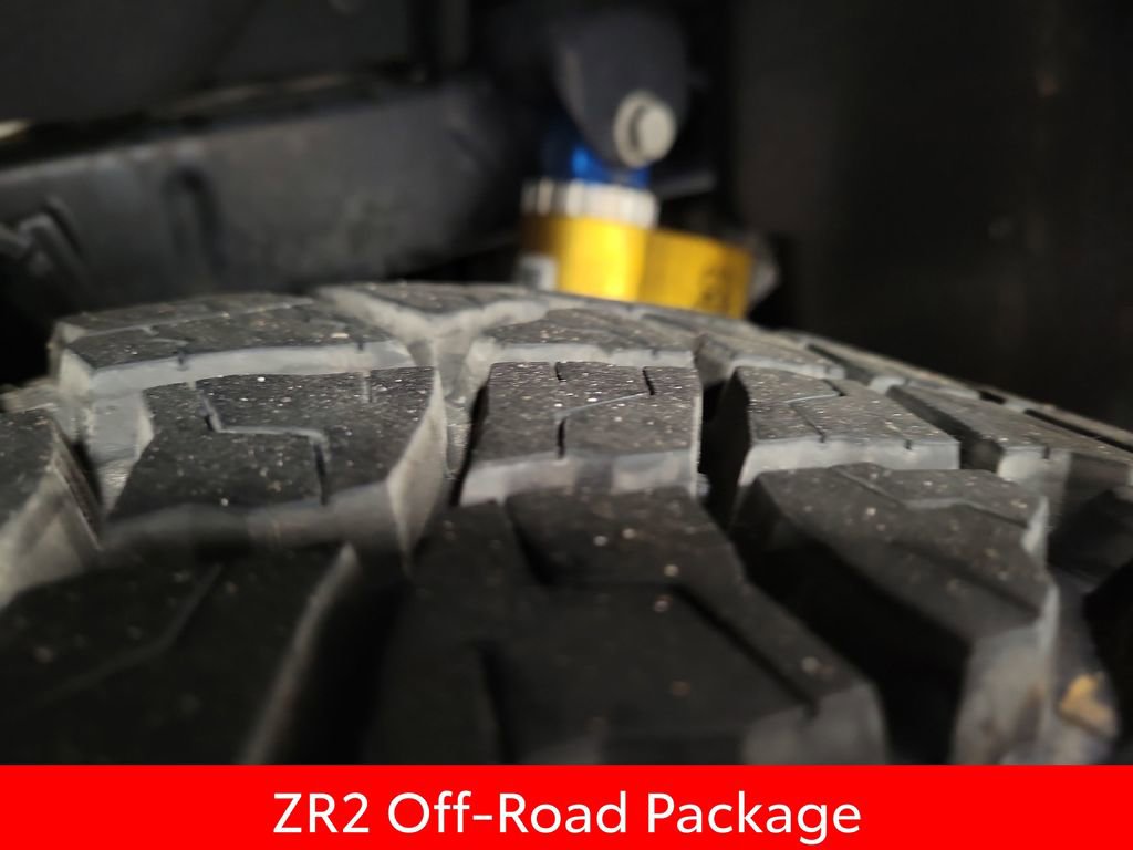 Used 2025 Chevrolet Colorado ZR2 w/ Technology Package image 11