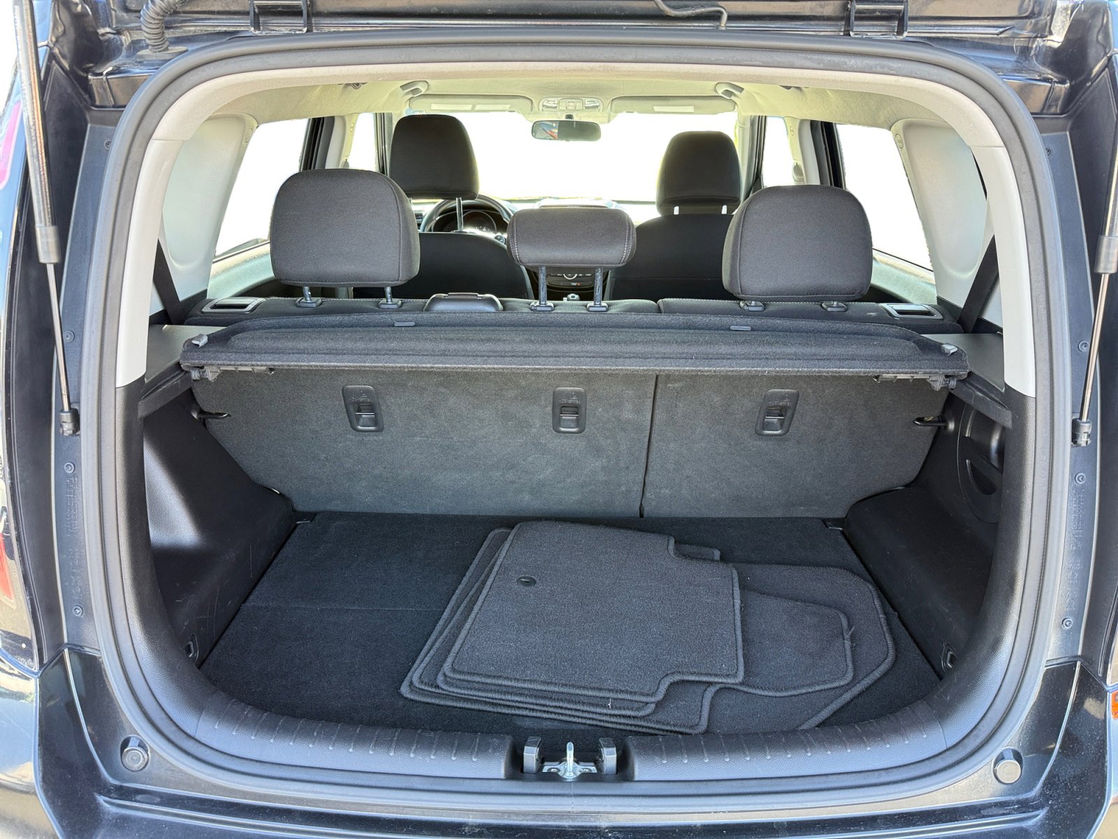 Used 2018 Kia Soul + FWD image 17