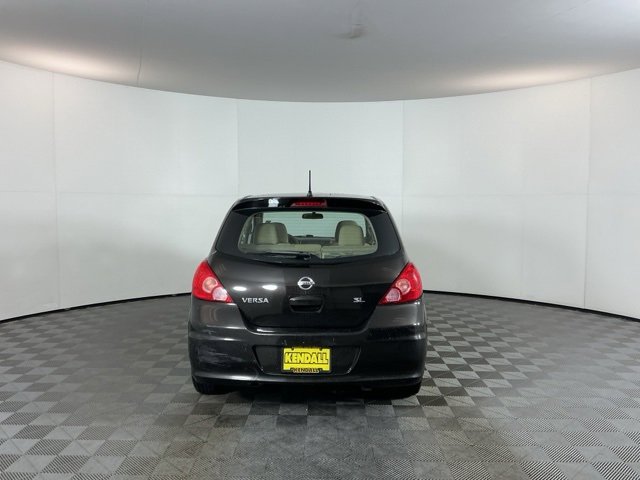 Used 2011 Nissan Versa SL image 6