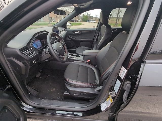 Used 2025 Ford Escape ST-Line image 19