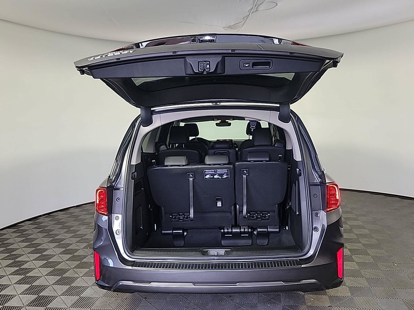 Certified 2025 Honda Odyssey EX-L image 6