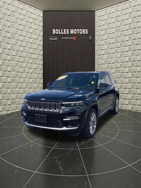 Certified 2023 Jeep Grand Cherokee Summit AWD/4WD image 14