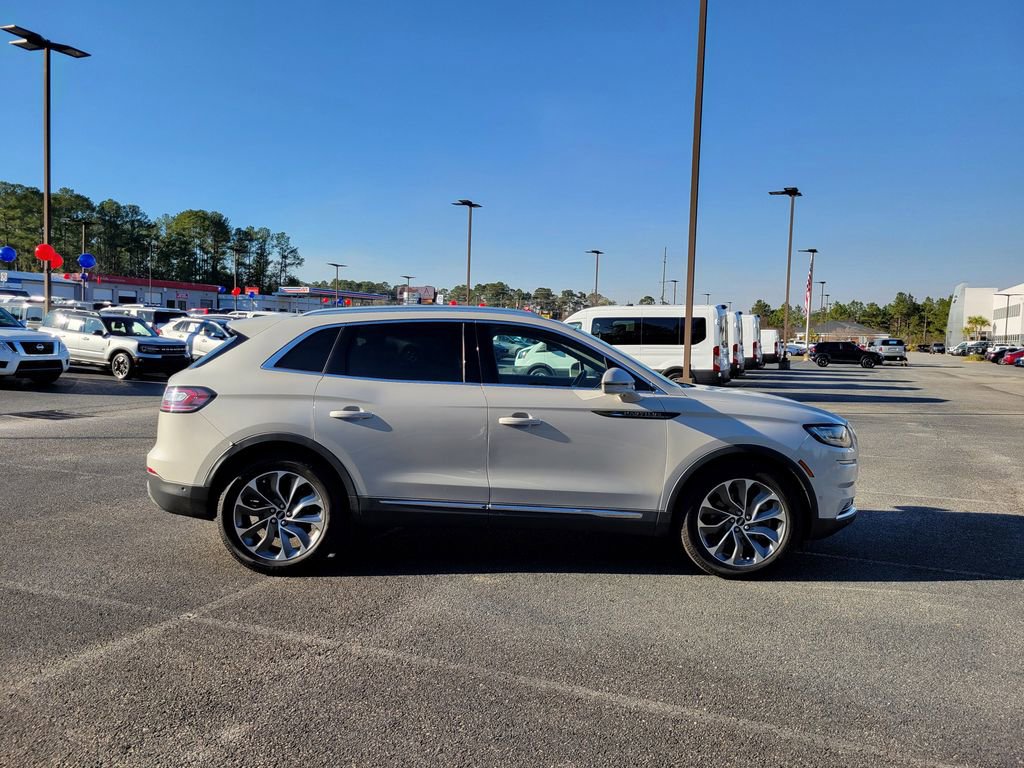 Used 2021 Lincoln Nautilus Reserve w/ Equipment Group 201A image 7