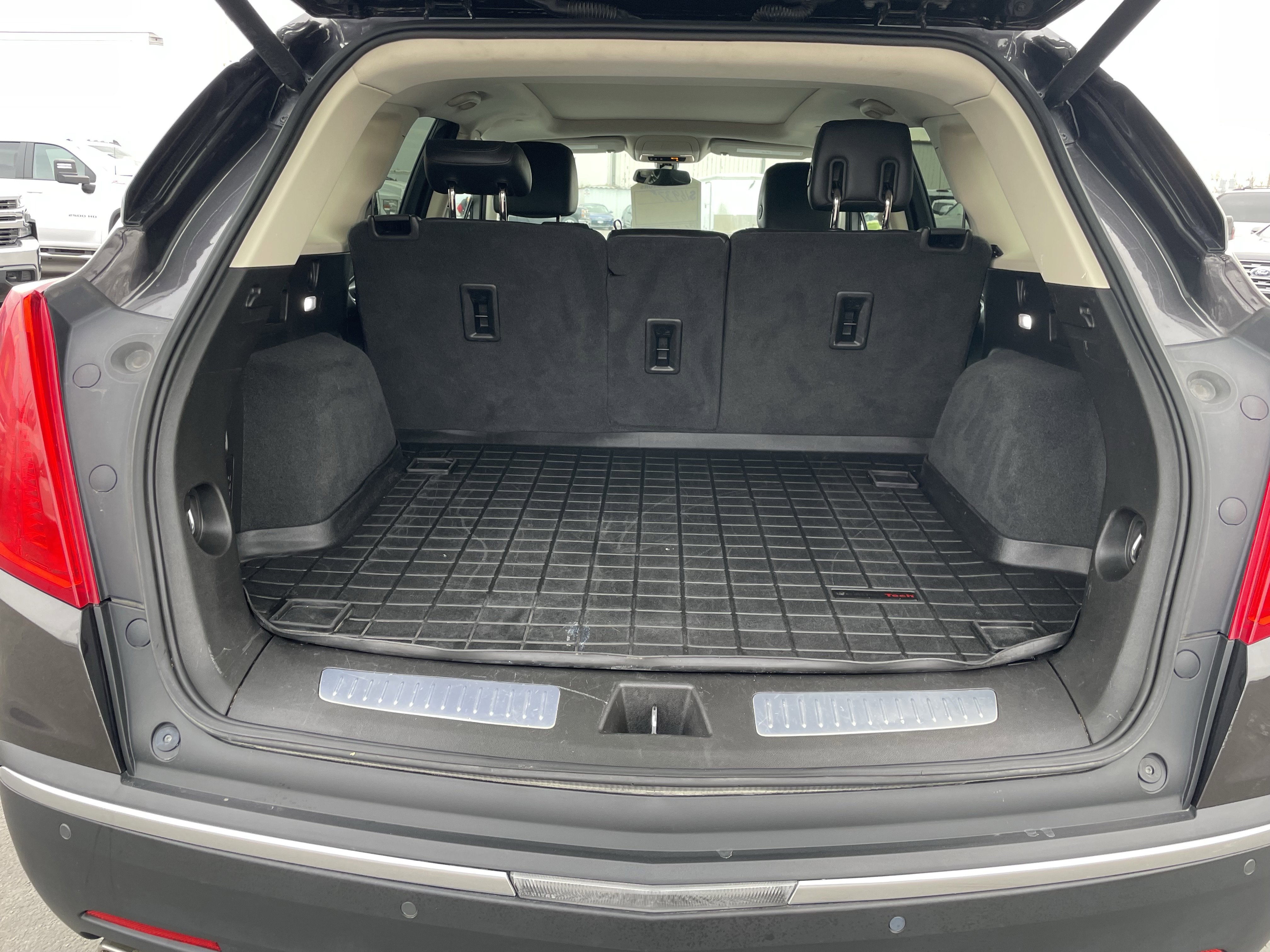 Used 2017 Cadillac XT5 Luxury image 9