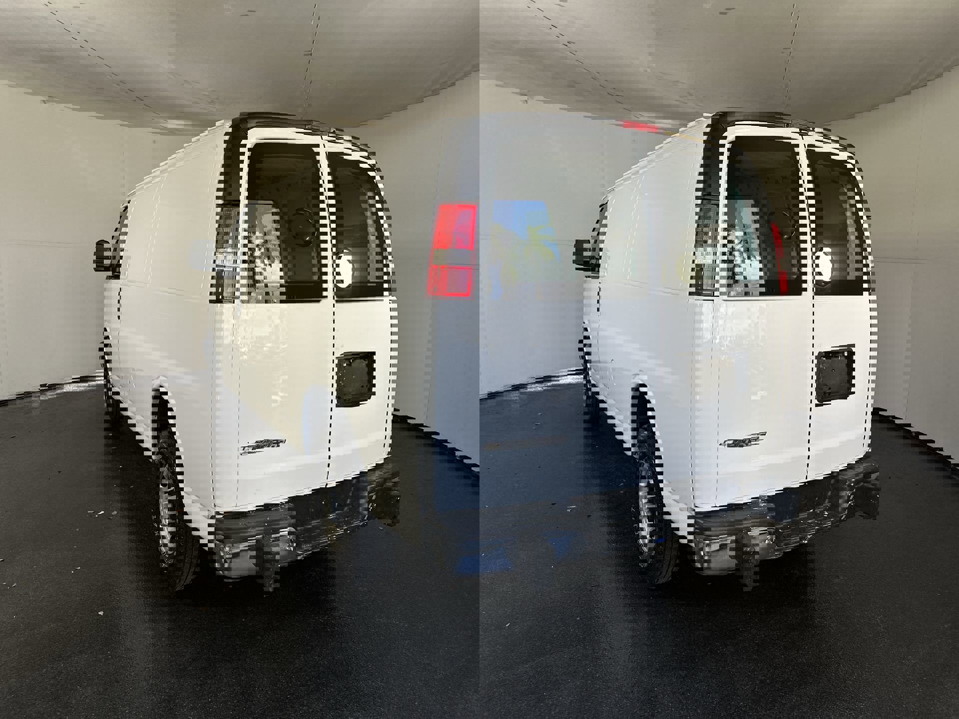 Used 2022 Chevrolet Express 2500 w/ Driver Convenience Package image 8