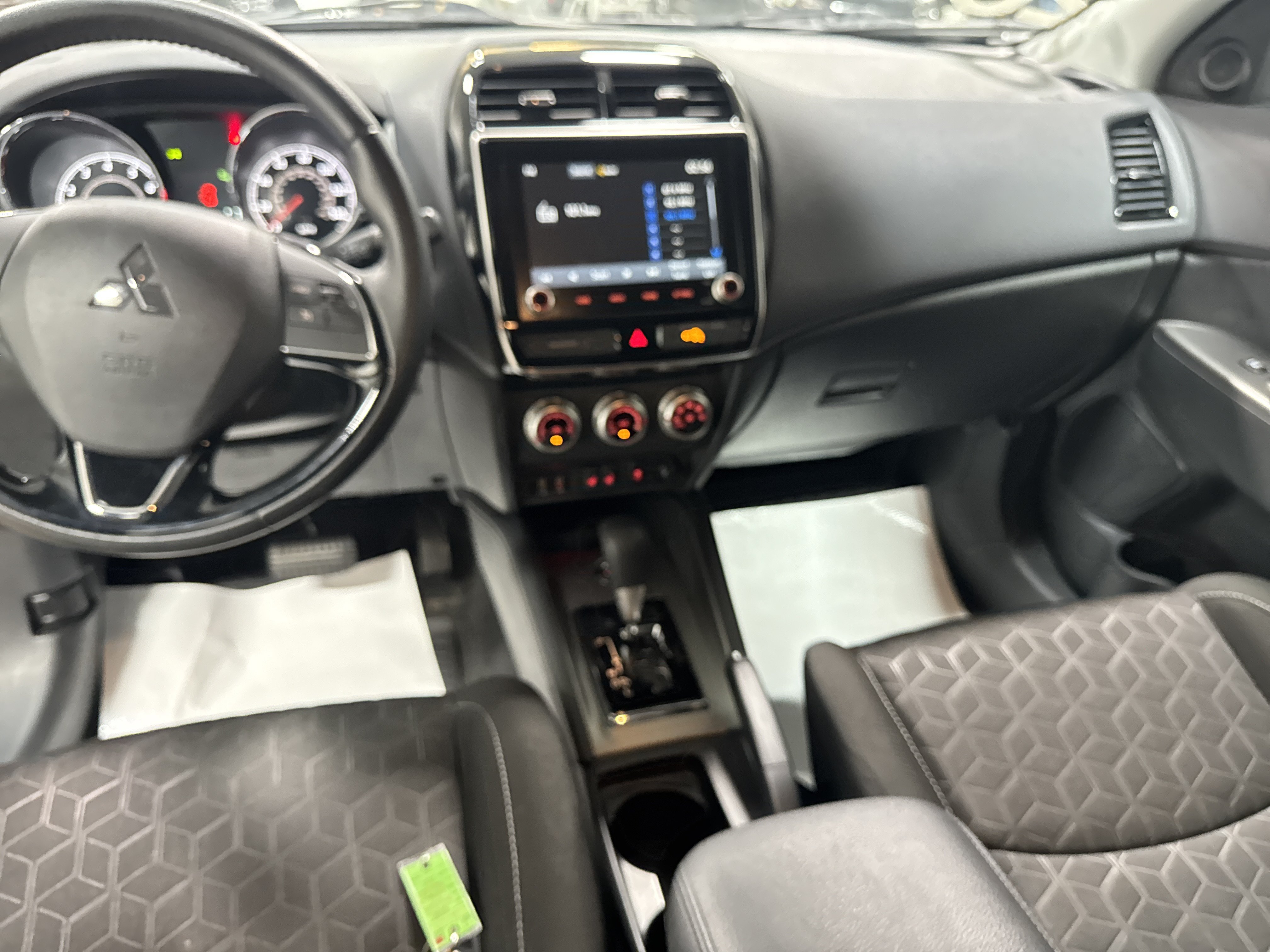 Used 2020 Mitsubishi Outlander Sport SE AWD/4WD image 30