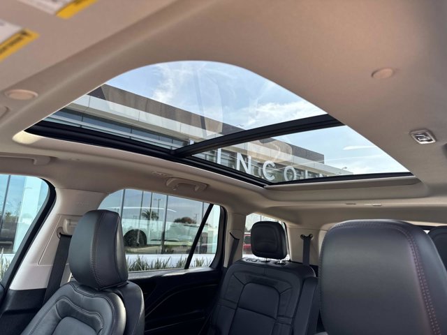 Certified 2024 Lincoln Aviator Reserve w/ Equipment Group 201A image 35