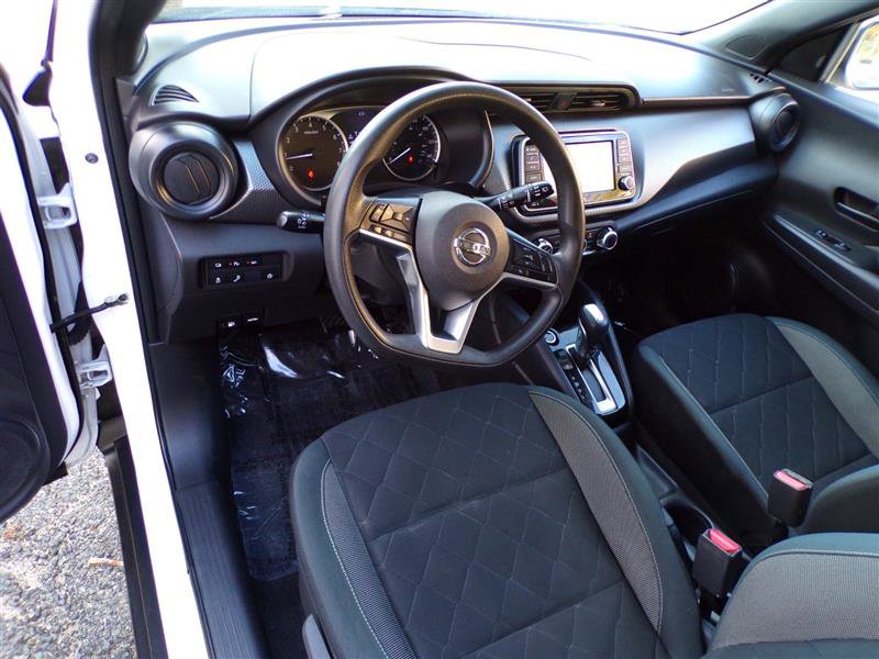 Used 2020 Nissan Kicks S image 15