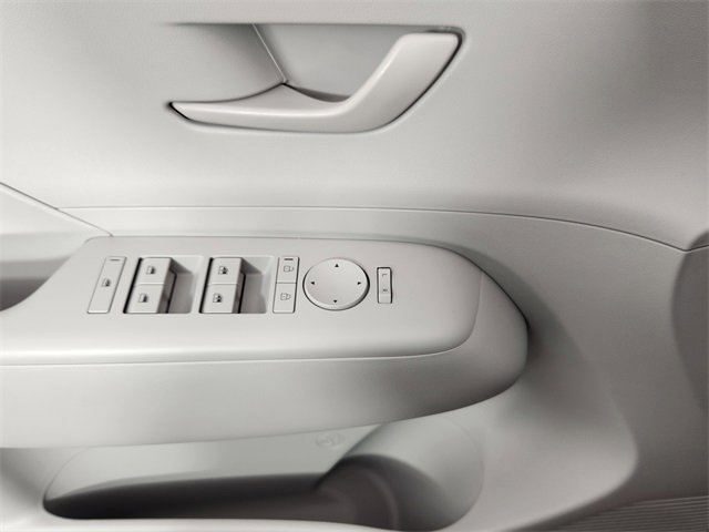 Certified 2025 Hyundai Kona SEL image 9