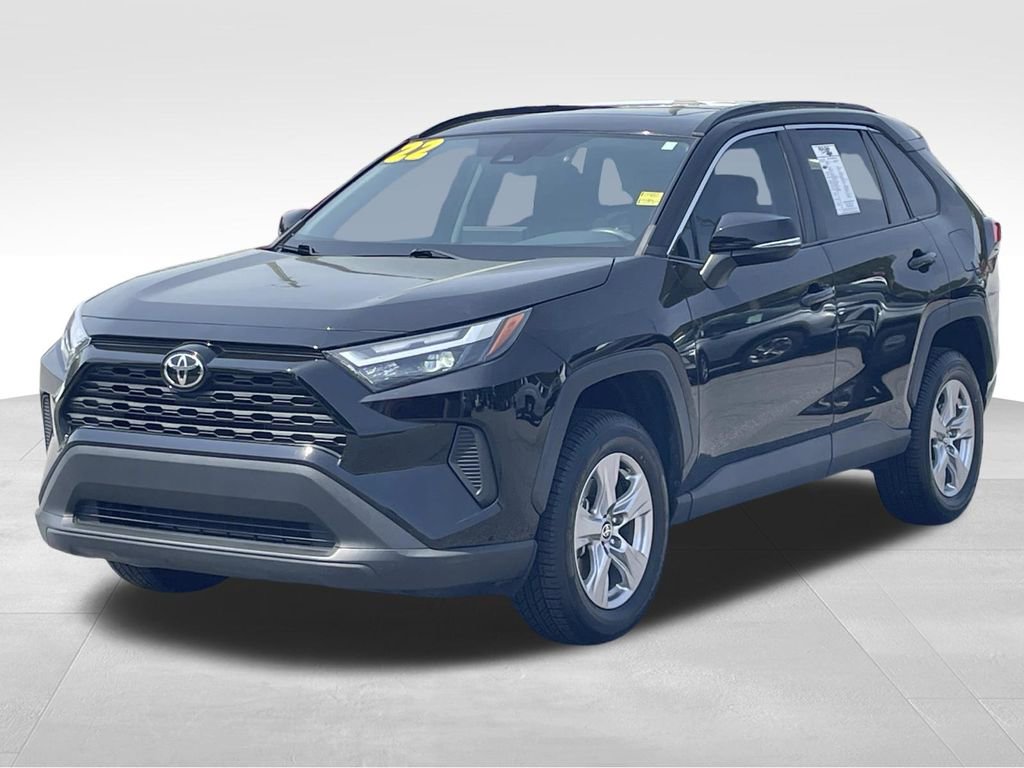 Used 2022 Toyota RAV4 XLE w/ Convenience Package image 8