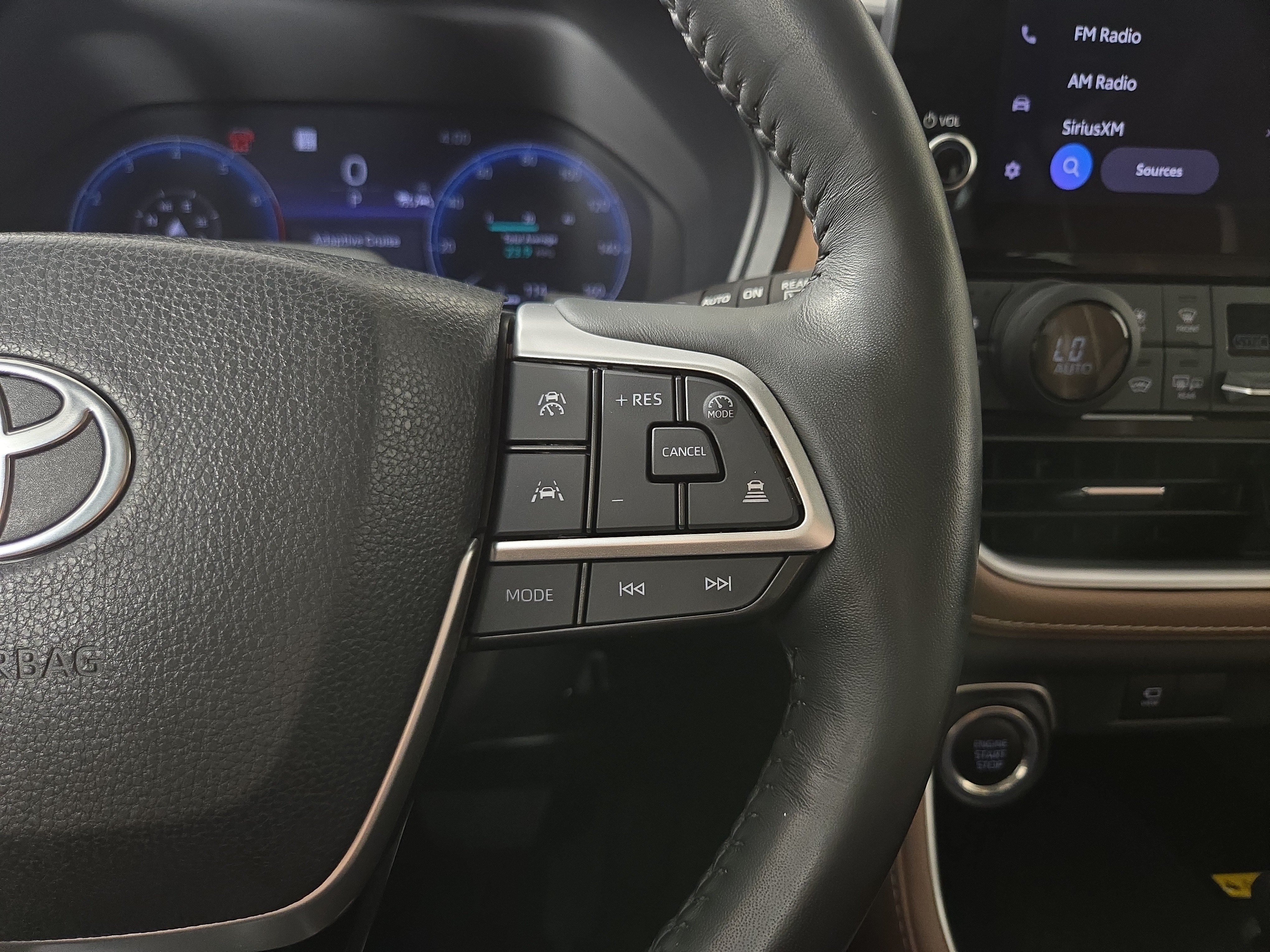 Used 2024 Toyota Grand Highlander AWD image 17