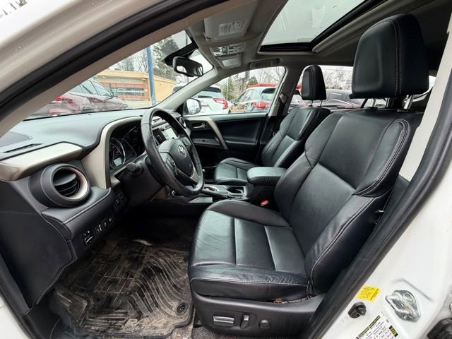 Used 2015 Toyota RAV4 Limited w/ Technology Package image 10