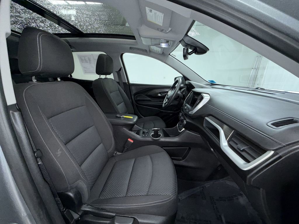 Used 2023 GMC Terrain SLE w/ Driver Convenience Package AWD/4WD image 5