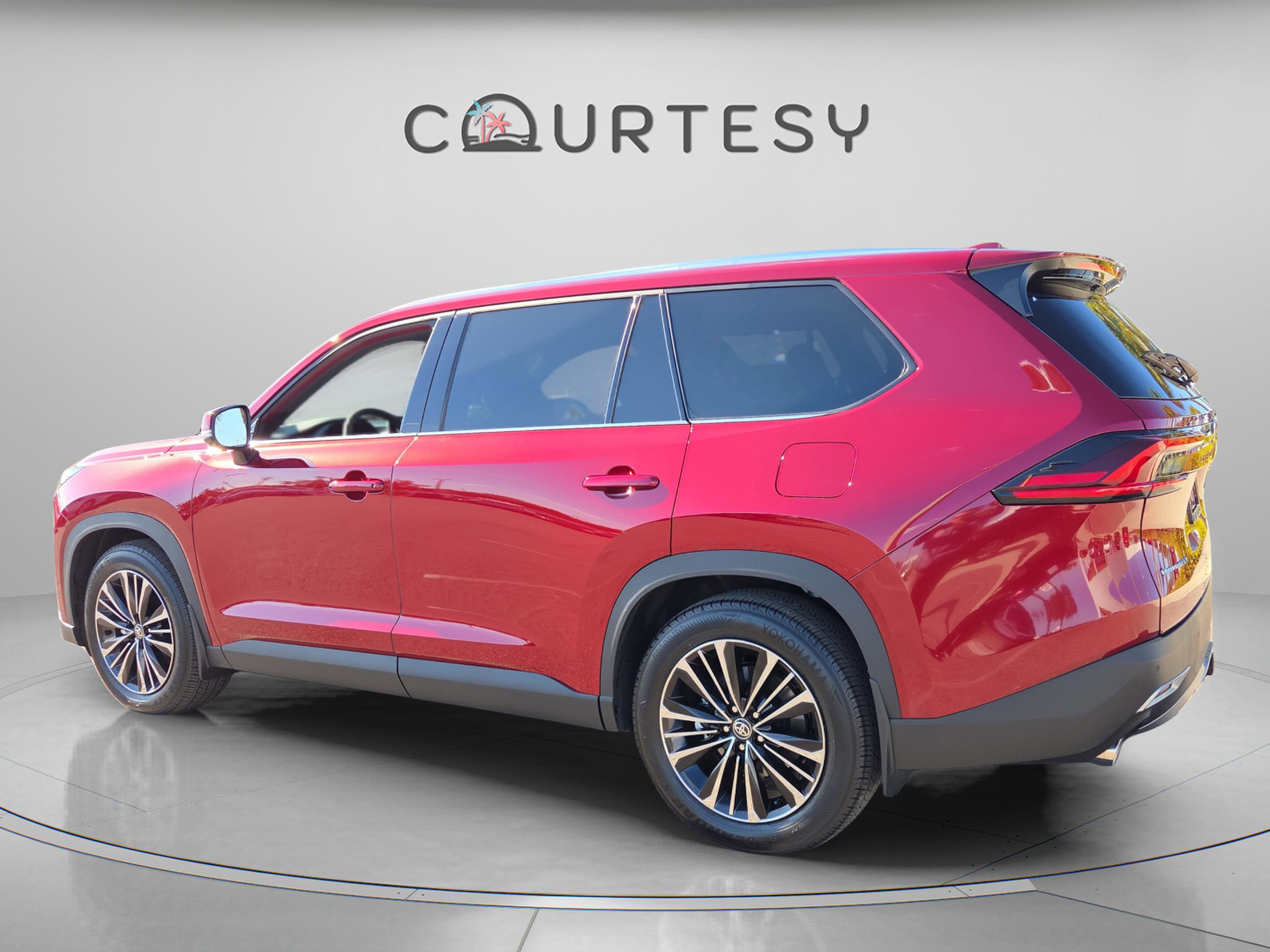 Used 2025 Toyota Grand Highlander AWD Hybrid image 4