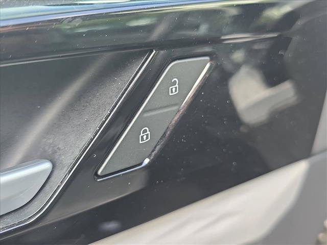 Certified 2022 Volkswagen Taos S w/ IQ Drive S Package FWD image 9