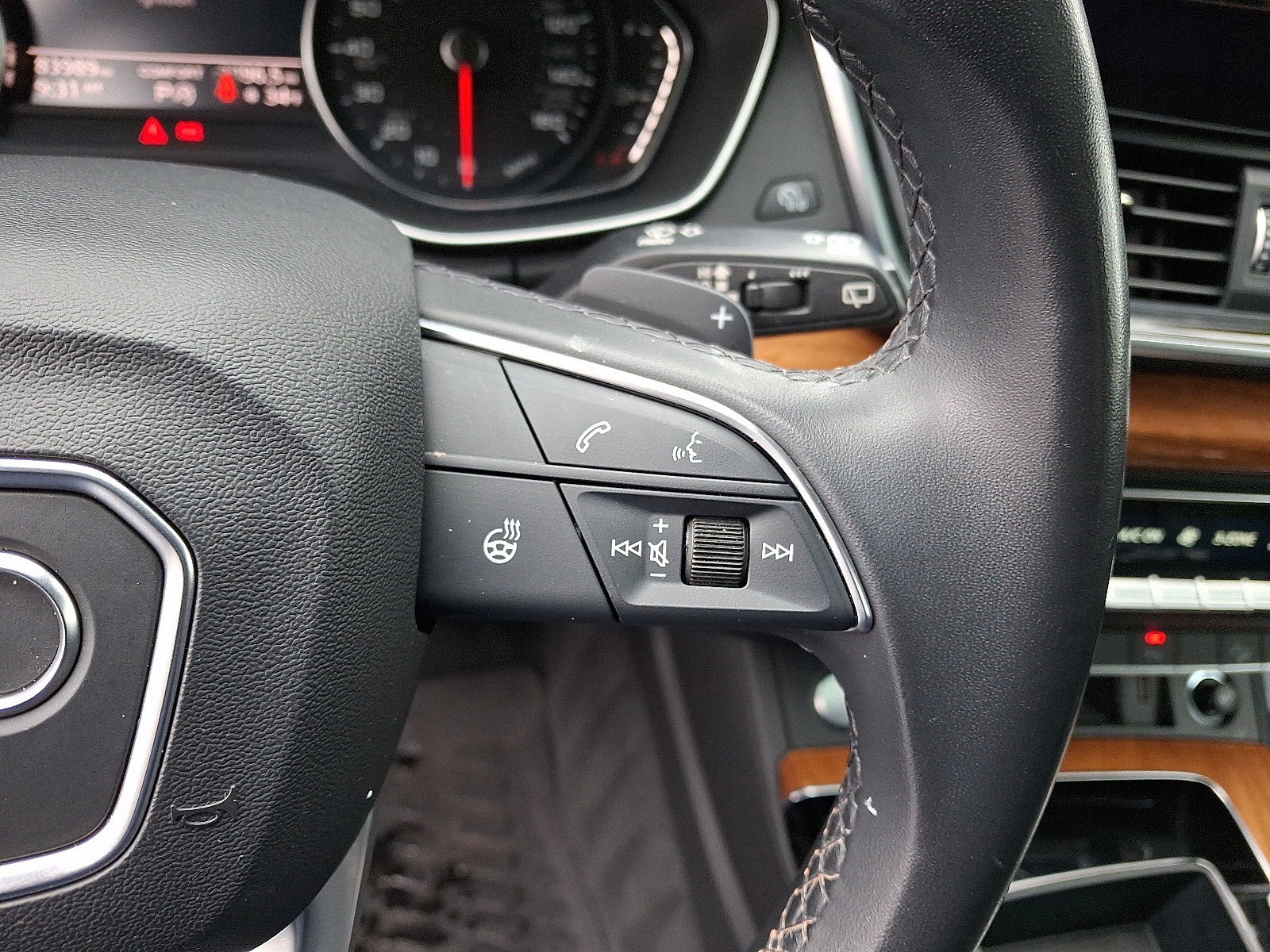 Used 2022 Audi Q5 2.0T Premium w/ Convenience Package image 22