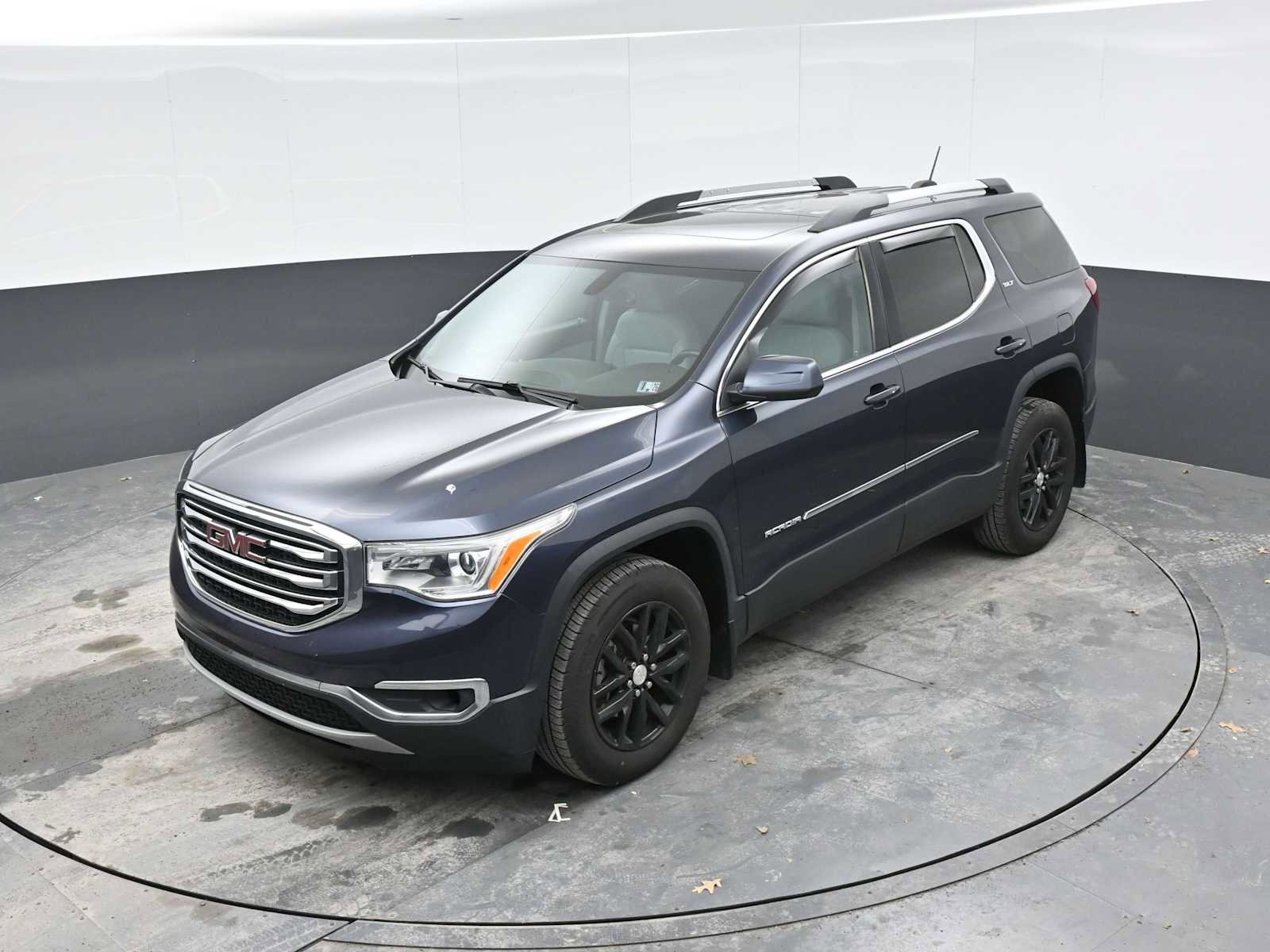 Used 2019 GMC Acadia SLT image 13