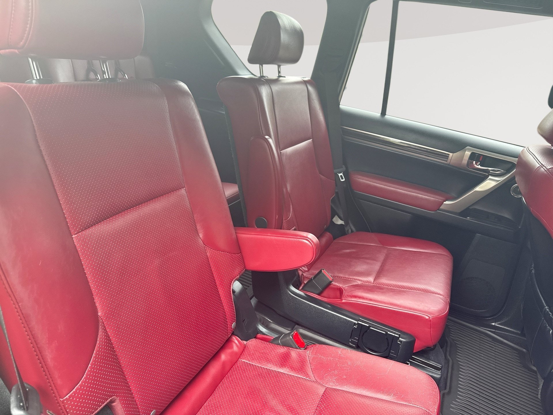 Used 2020 Lexus GX 460 Luxury w/ Luxury Sport Package AWD/4WD image 26