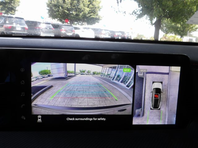 Used 2025 Nissan Kicks SR image 25