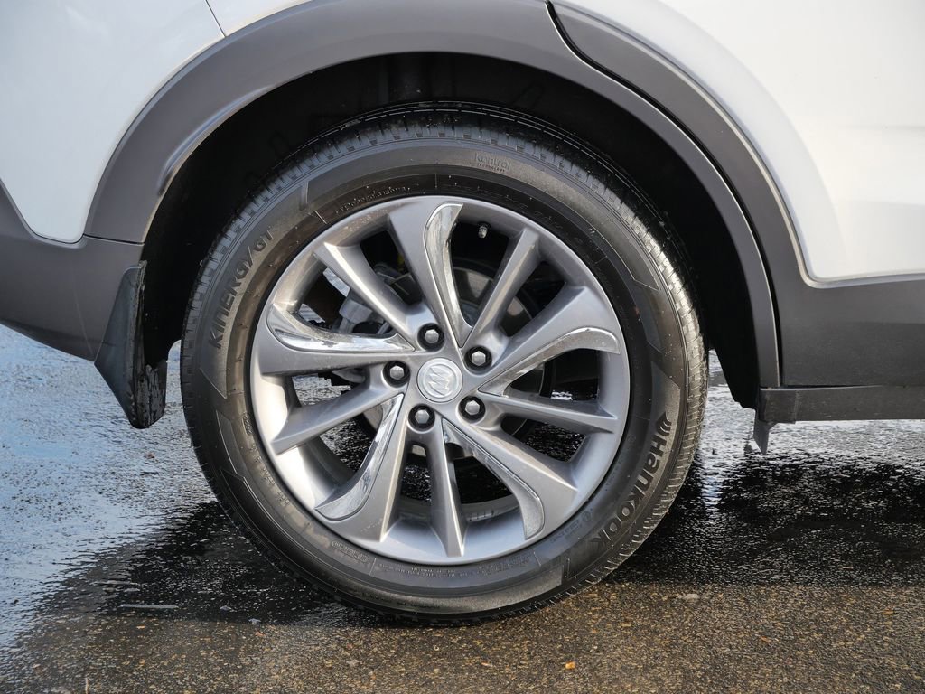 Used 2022 Buick Encore GX Essence w/ Experience Buick Package image 11