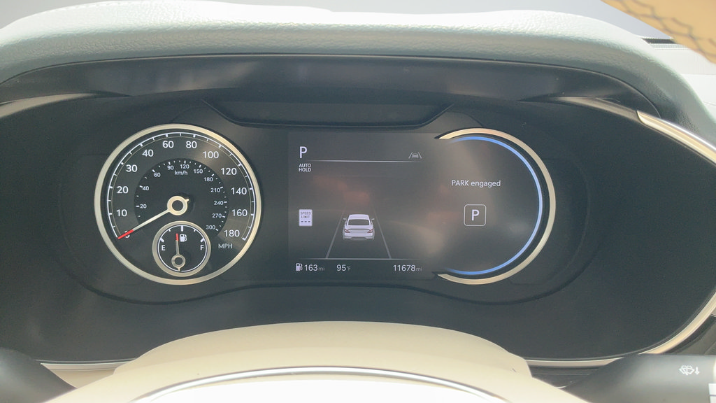 Used 2026 Genesis G70 2.5T Prestige RWD image 13