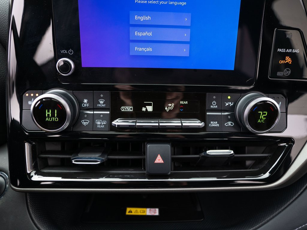 Used 2023 Toyota Highlander XLE image 23