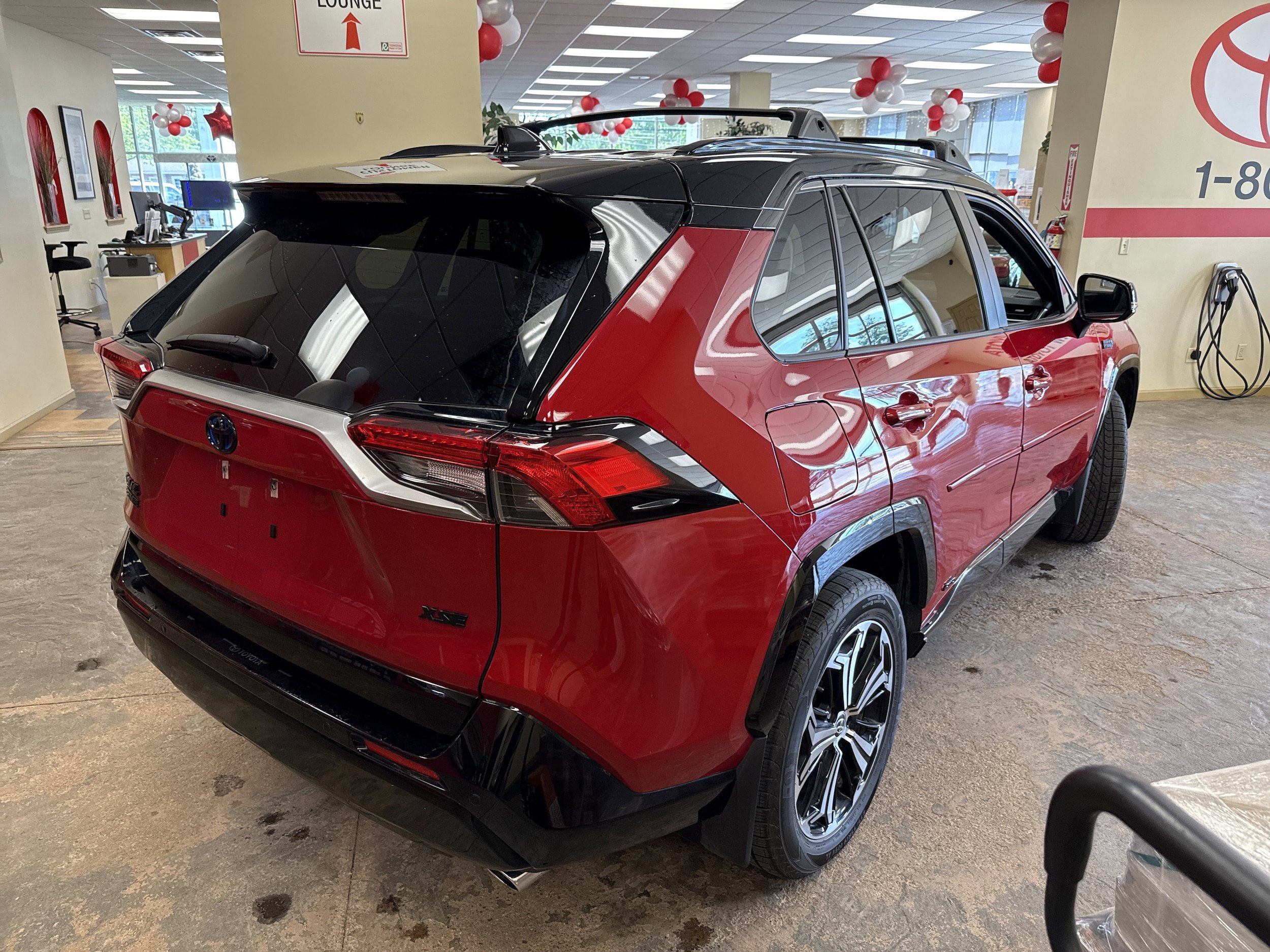 Used 2024 Toyota RAV4 XSE w/ Premium Package AWD/4WD image 10