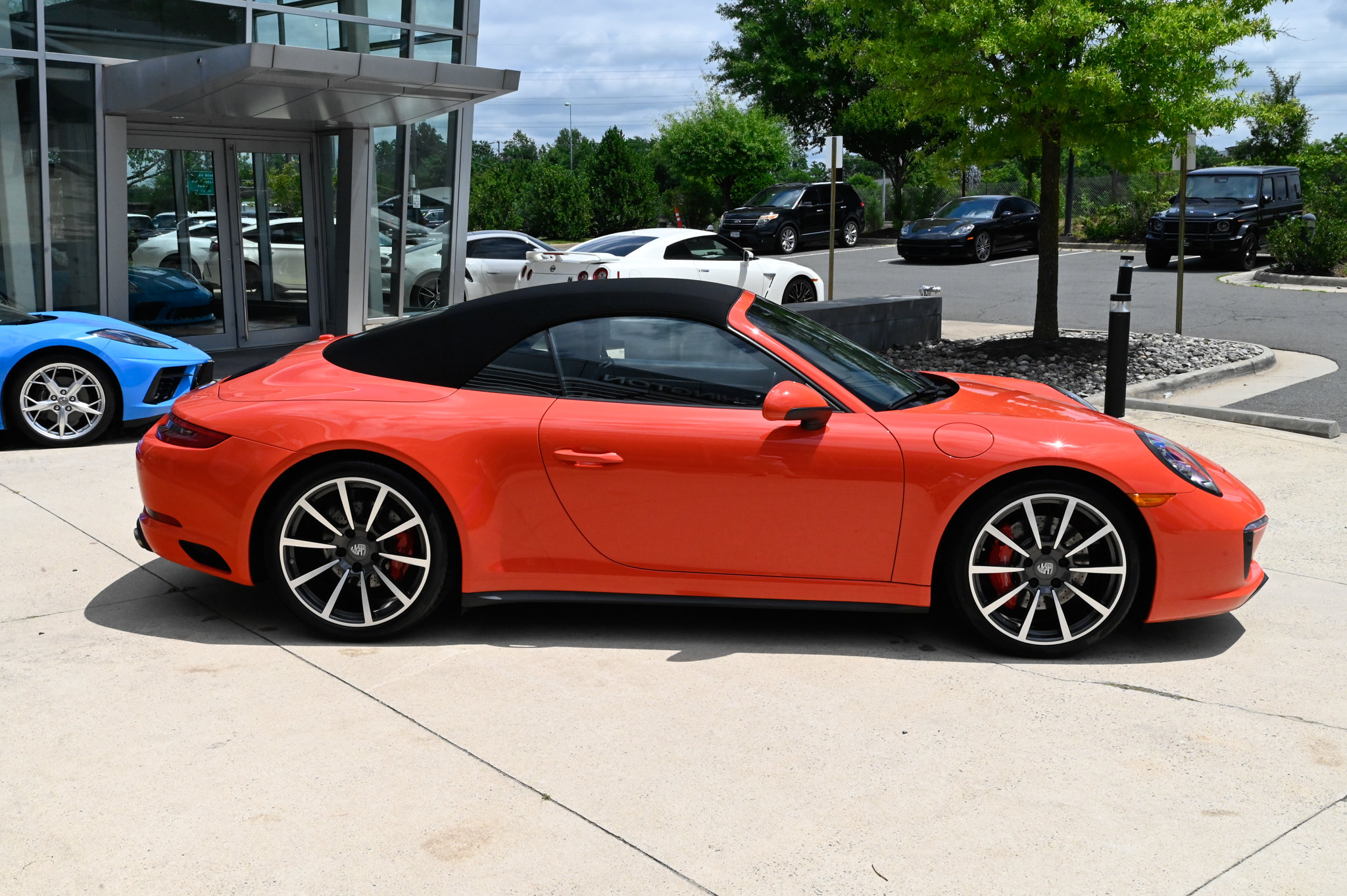 Used 2019 Porsche 911 Carrera 4S AWD/4WD image 4