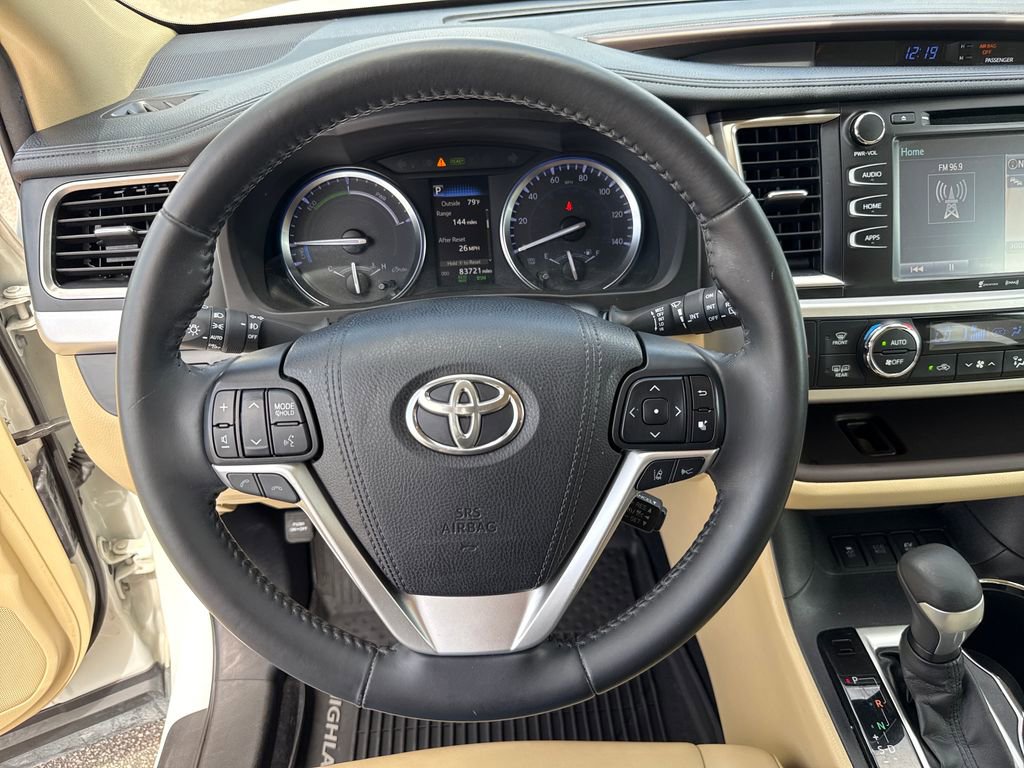 Used 2019 Toyota Highlander XLE image 15