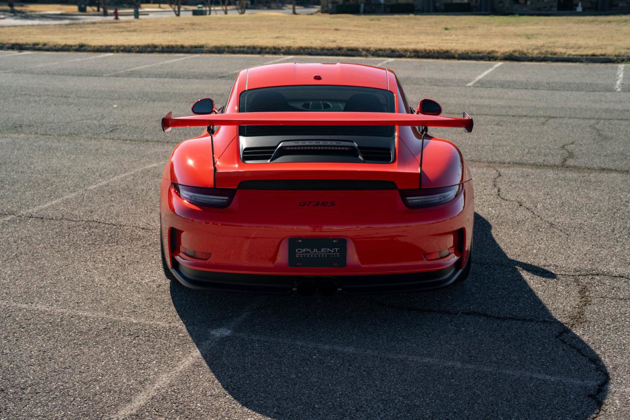Used 2016 Porsche 911 GT3 RS RWD image 6
