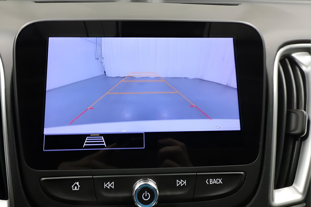Used 2023 Chevrolet Malibu LS FWD image 21