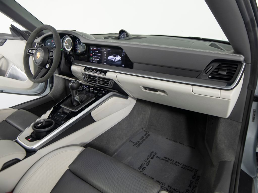 Certified 2022 Porsche 911 Targa 4S AWD/4WD image 36
