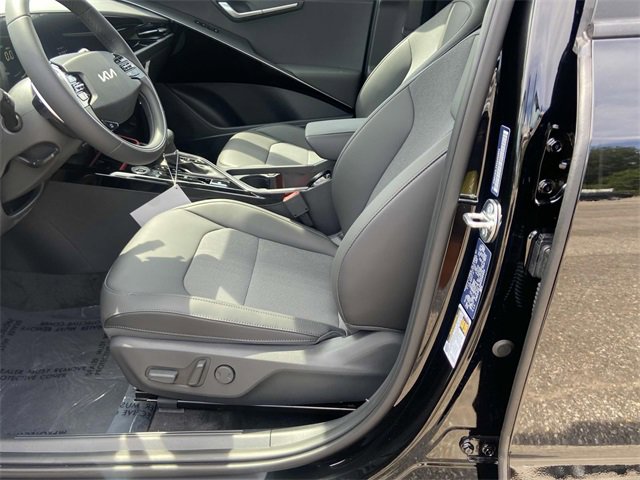 New 2025 Kia Niro EX image 11
