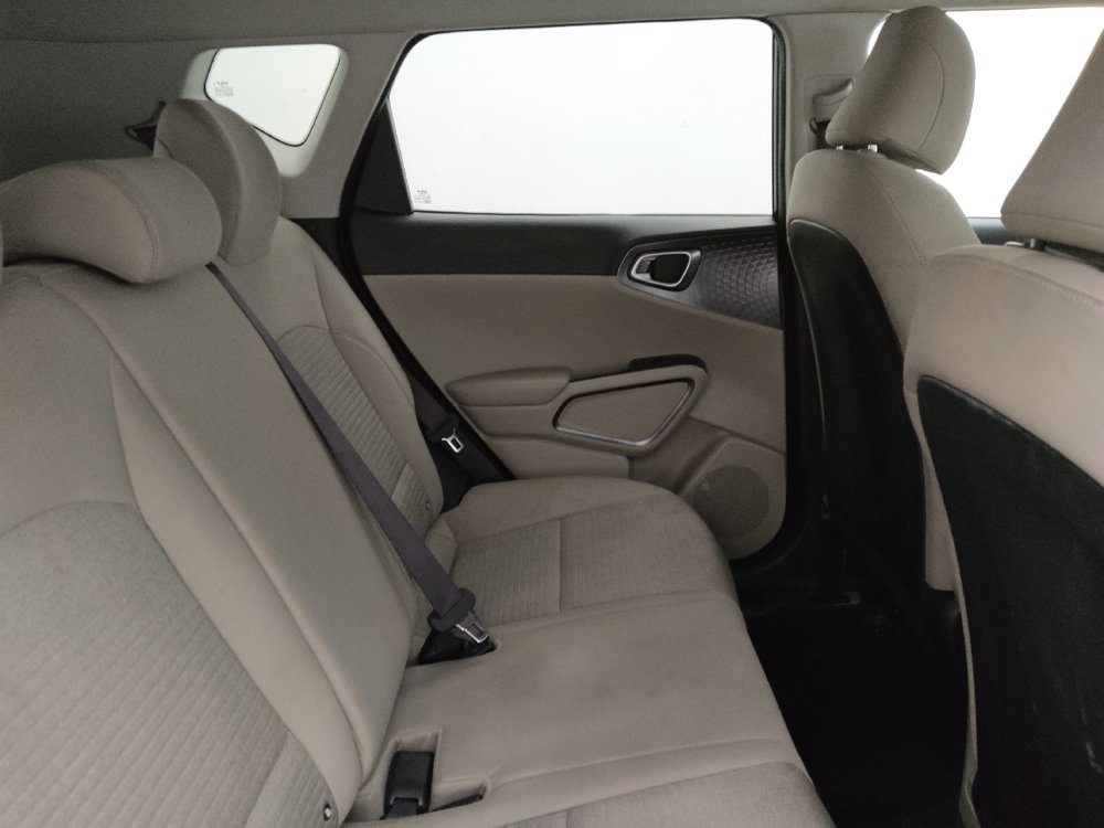Used 2022 Kia Soul S FWD image 19
