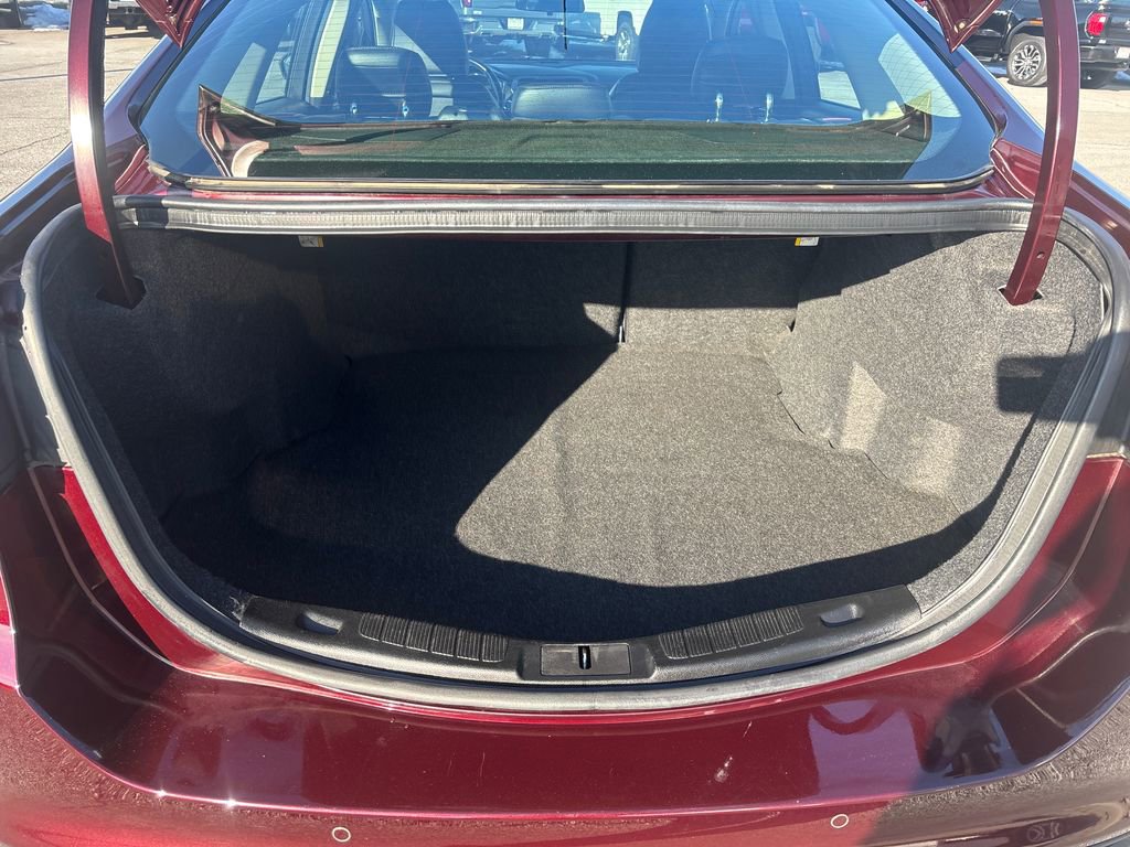 Used 2017 Ford Fusion SE w/ Equipment Group 201A image 29