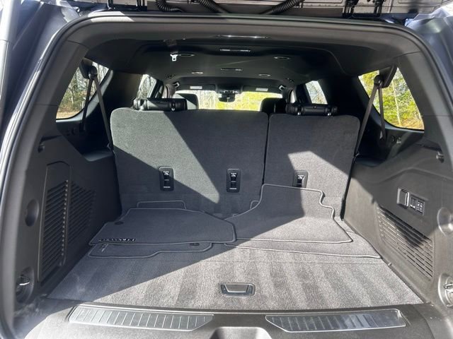 New 2026 Chevrolet Suburban High Country image 18