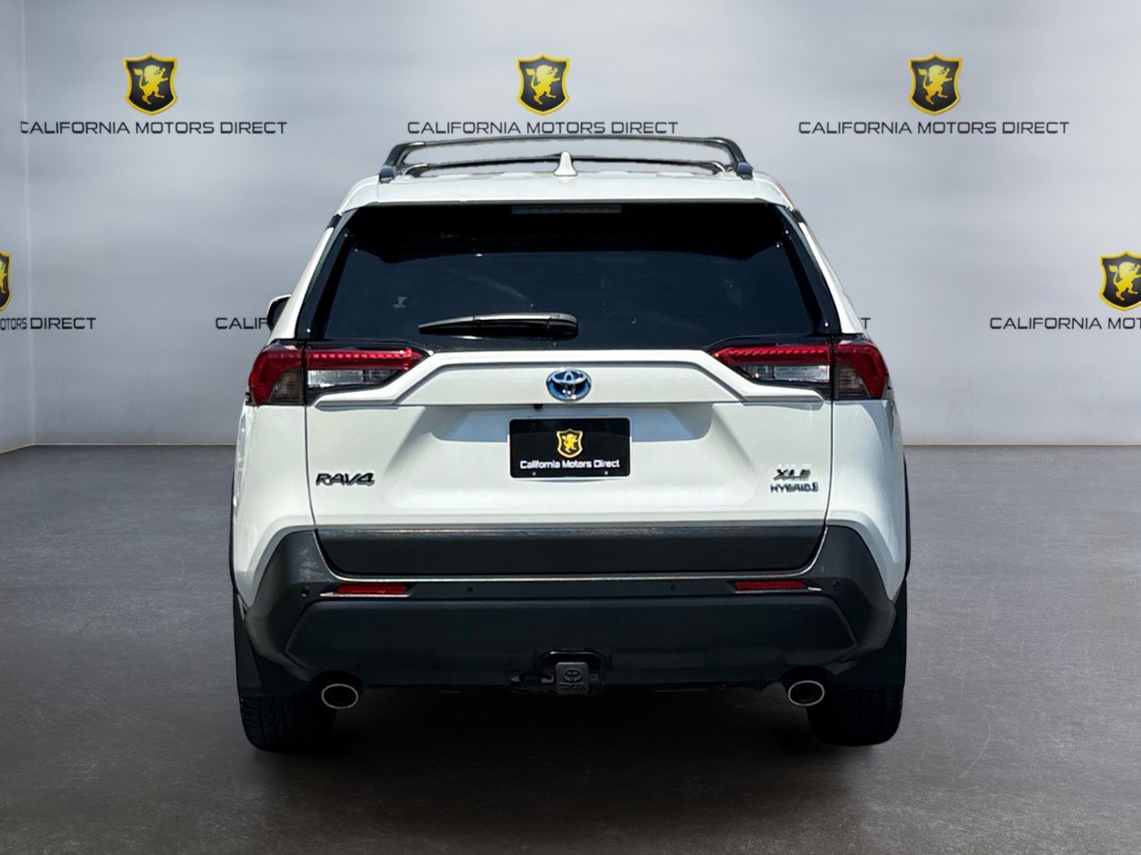 Used 2021 Toyota RAV4 XLE Premium image 4