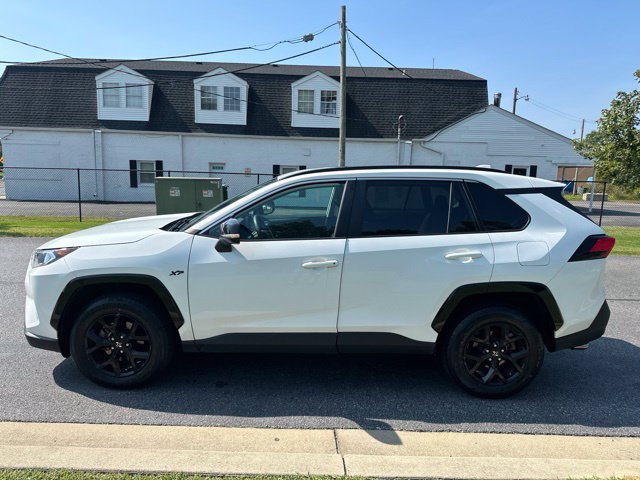 Used 2021 Toyota RAV4 XLE FWD image 4